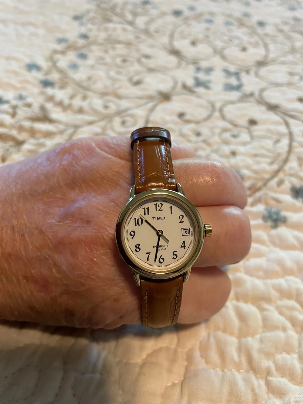 TIMEX Women's Easy Reader Leather Strap Watch Model T2J761